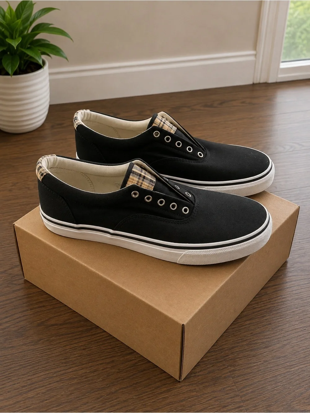 St. John’s Bay Black Plaid Canvas Sneakers Men’s Size 12